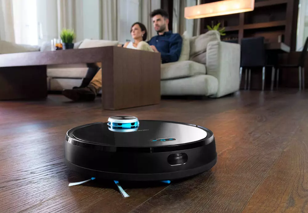 robot vacuum pet hair self cleaning